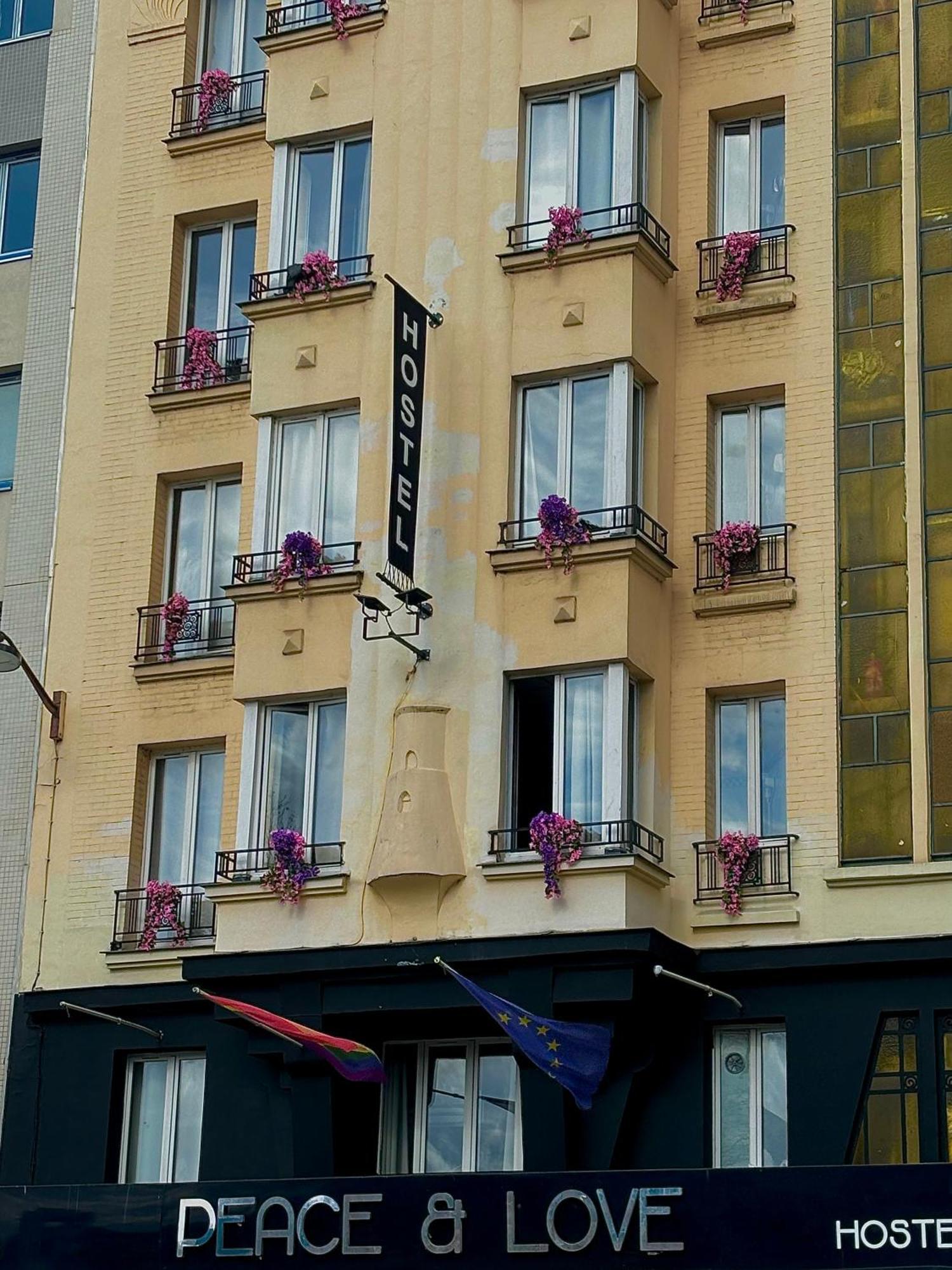 باريس Peace & Love Hostel المظهر الخارجي الصورة